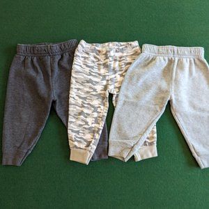 Bundle Carter's Boy's Gray and Camouflage Joggers 12 Months 💙